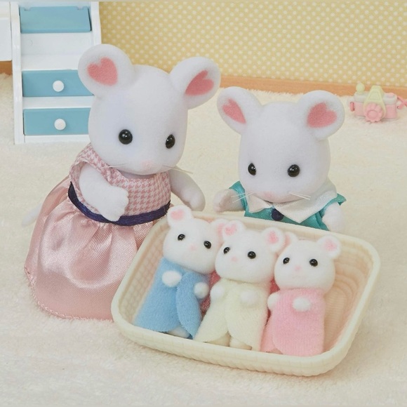 Nwt Calico Critters Marshmallow Mouse Triplets - Picture 3 of 4